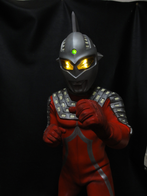 ウルトラセブン マーミット メガトンソフビ 3体目 完成です。 - 趣味