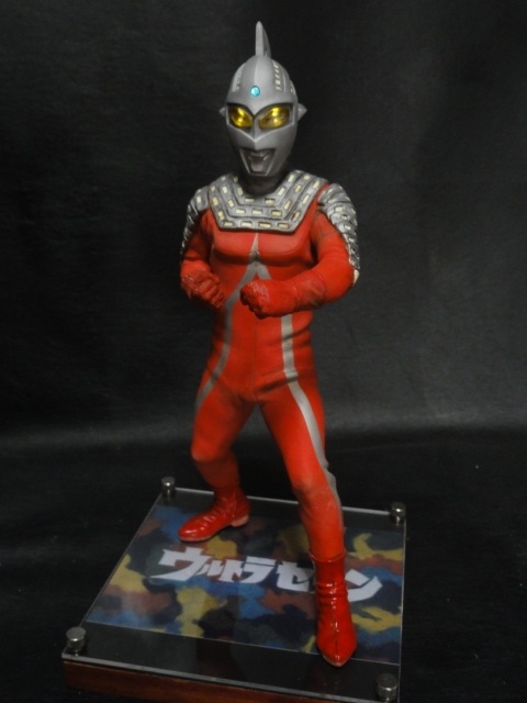 エクスプラス ウルトラセブン 完成画像 - 趣味の模型製作 さとさん工房