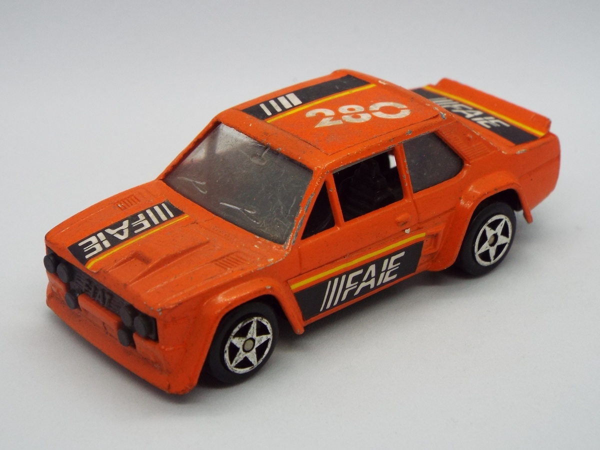 ARENA MODELS フィアット131 ABARTH 当時物貴重