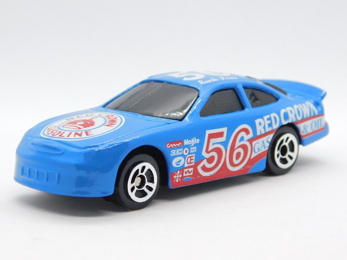 マイストロゴを探せ ─ Maisto Ford Taurus Stock Car - 手のひら駐