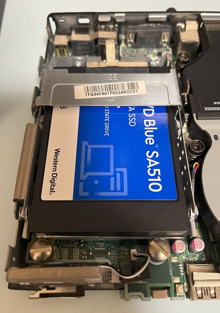 SSDの取り付け終了