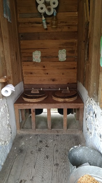 水も電気も使わずうんちを循環させる究極の可愛いコンポストトイレの作り方 ボルトもワットも分からない女子でも作れます Vol 1 海外 福祉 そして瀬戸内の暮らし