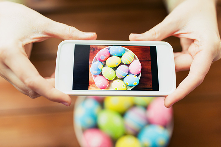 商品の写真を撮影する