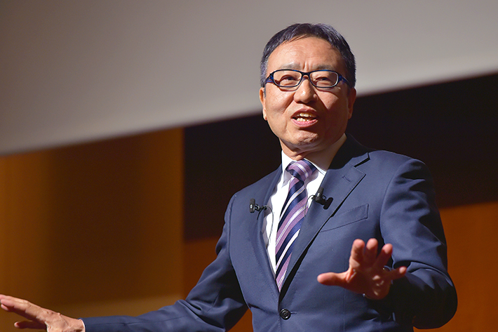 代表取締役 社長執行役員 兼 CEO 宮内 謙