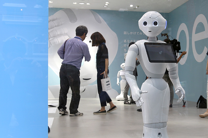 早くもショップクルーとしてお仕事開始!