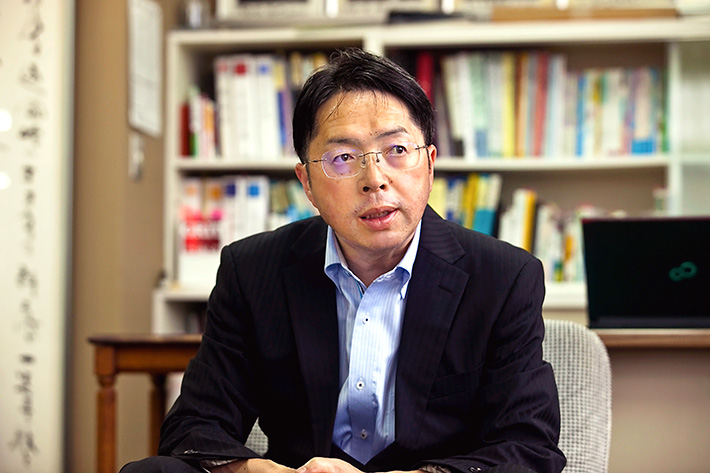 佐藤 謙二校長