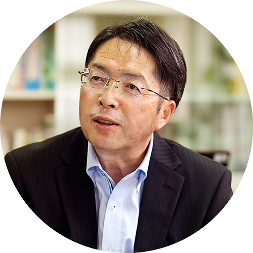 佐藤 謙二校長