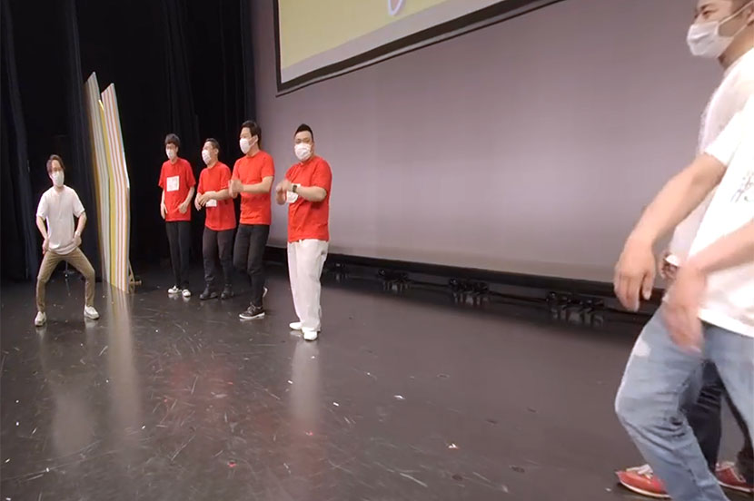 視点変更の真骨頂は団体芸にあり