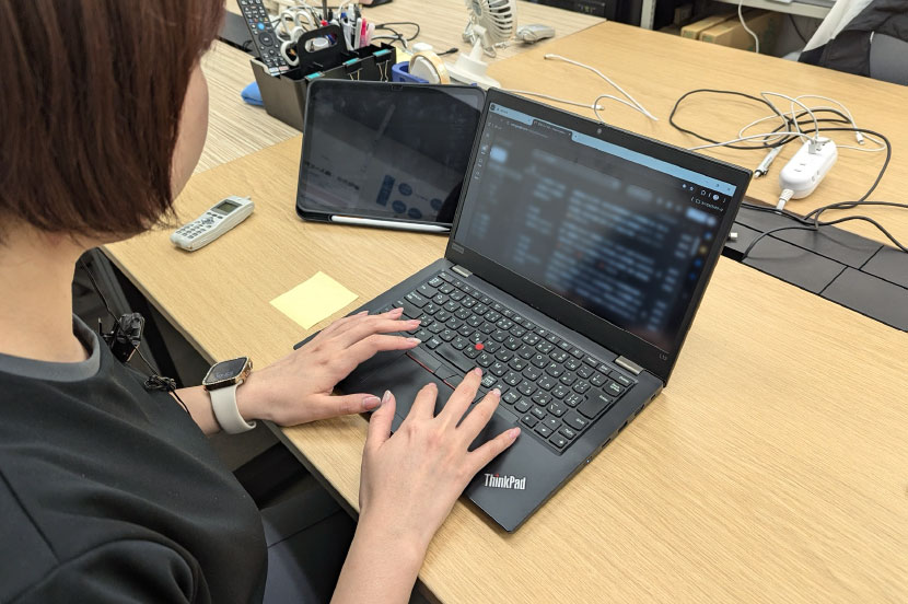 11:00　お客さまに詳しく案内できるように自己学習
