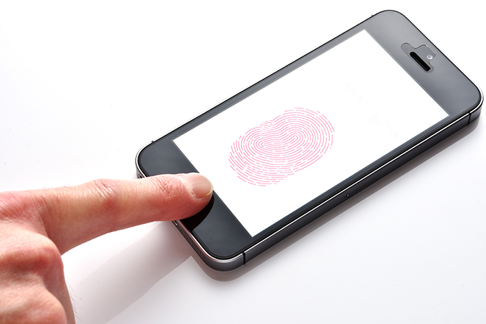顔認証と指紋認証の違いは? どっちが良いの?