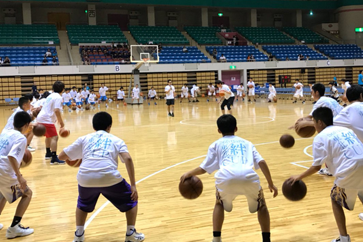 子どもたちへの技術指導