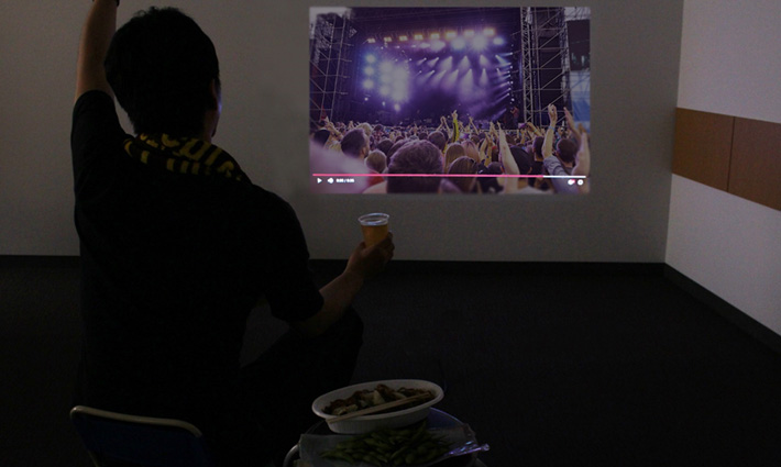 VRで臨場感アップ! たった30分で家をほぼ野外フェス会場にする方法を教えます