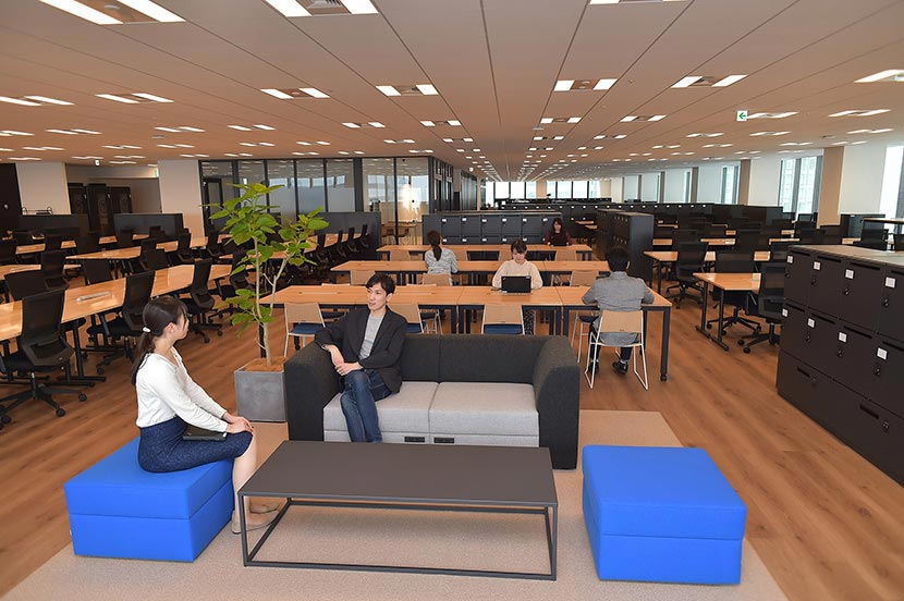 One Year After SoftBank Corp.’s HQ Relocation: What’s the Purpose of Coming to the Office?