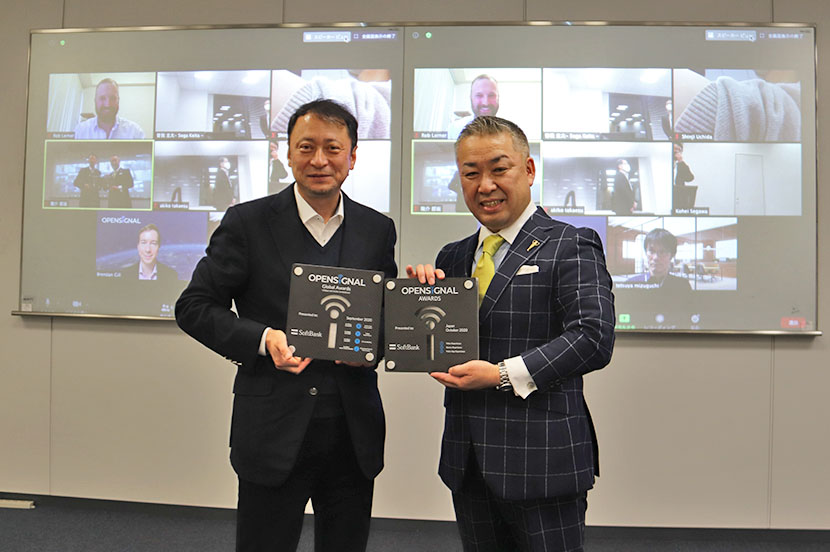 ソフトバンクの宮川潤一副社長（左）、Opensignal日本カントリーマネージャー内田真二 氏（右）