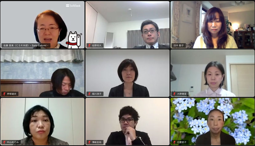 魔法のプロジェクトディレクターの佐藤（左上）と事例発表に登壇する先生たち