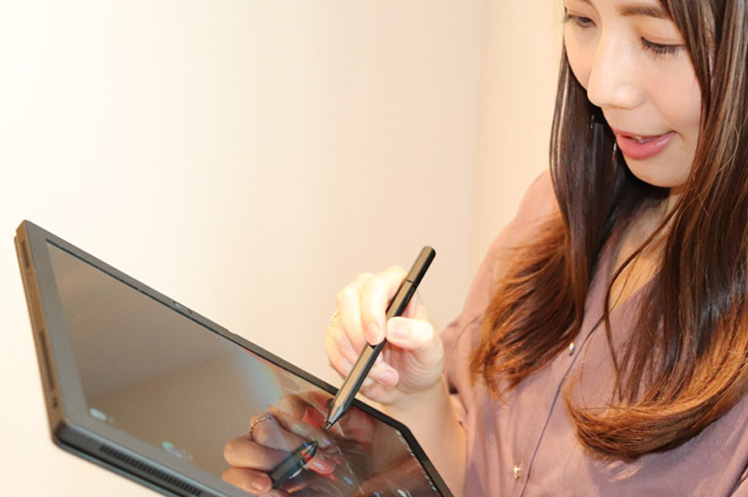 小さく持ち歩いて、大きく使う。自由に形状を最適化しながら、いろいろな使い方ができる