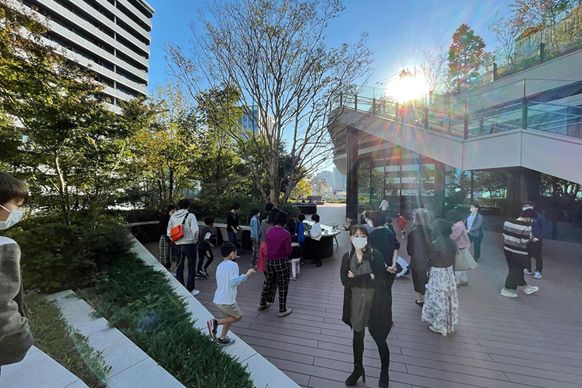 植物にもやさしい雨水を活用して、「こけ玉づくり」にチャレンジ！