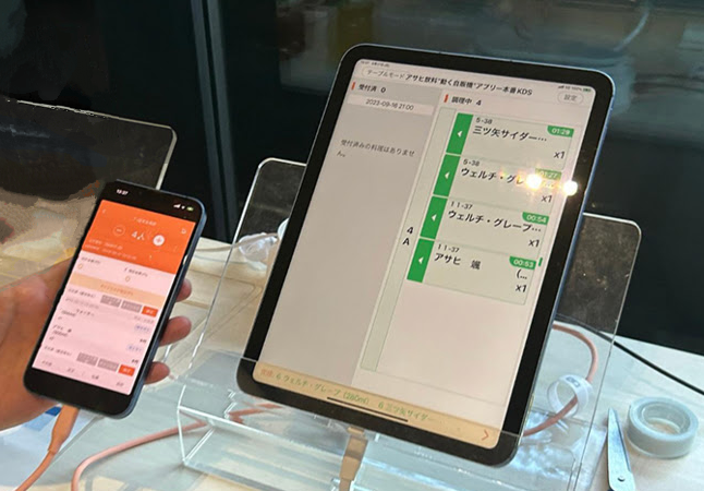 大舞台での発表に緊張する姿も。チームそれぞれの個性があふれる動画を披露
