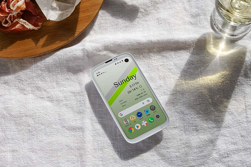 BALMUDA Phone