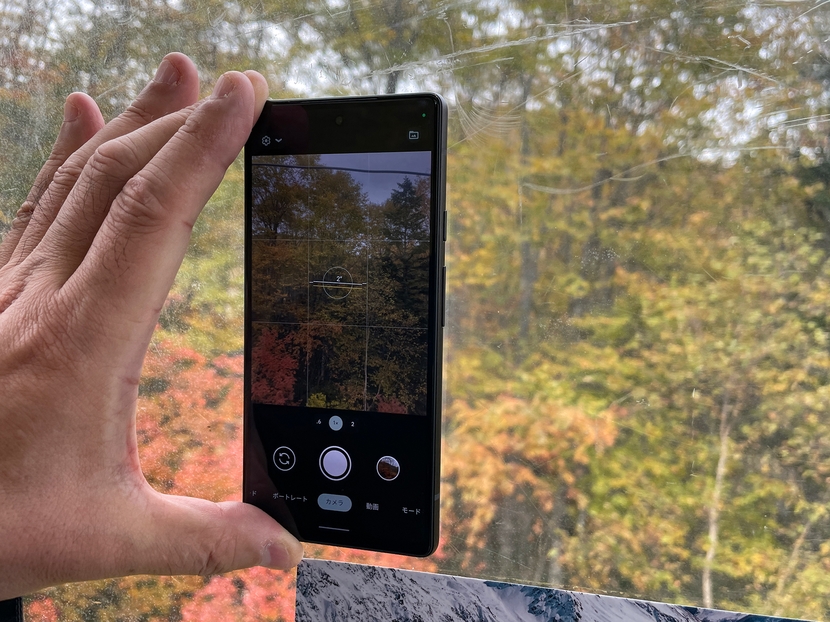 ケーブルカーなど建物の窓から風景を撮影