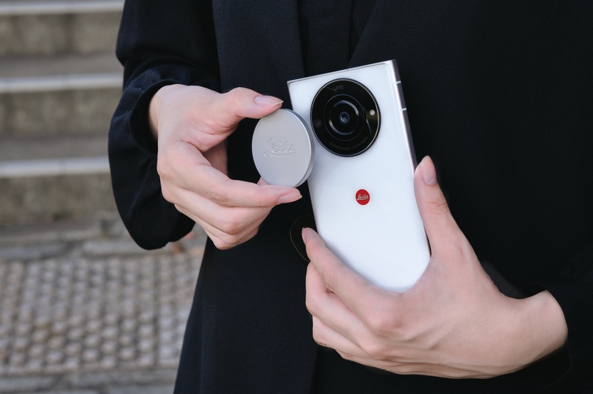 【使用極少】 LEITZ PHONE 2 SoftBank  ライツフォン2 ソフトバンク”、ライカ監修の5Gスマホ「LEITZ PHONE 2」を11月18