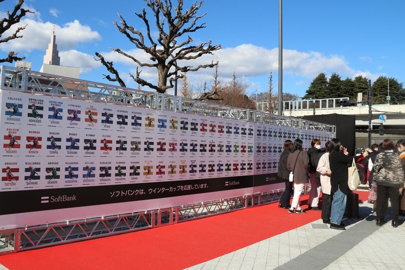 会場のあちこちにお父さんが登場し、大会を盛り上げ