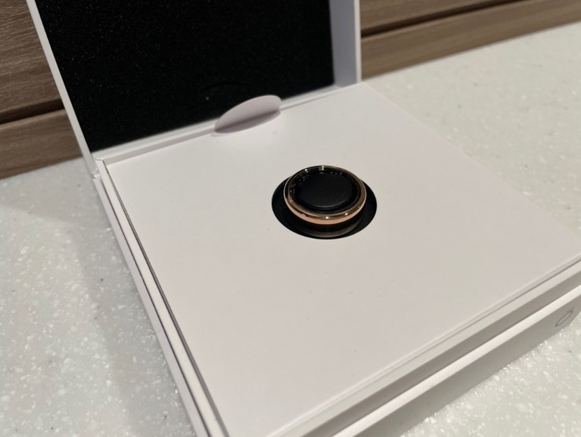 見た目は普通の指輪! 内側には多数の高度センサーを搭載