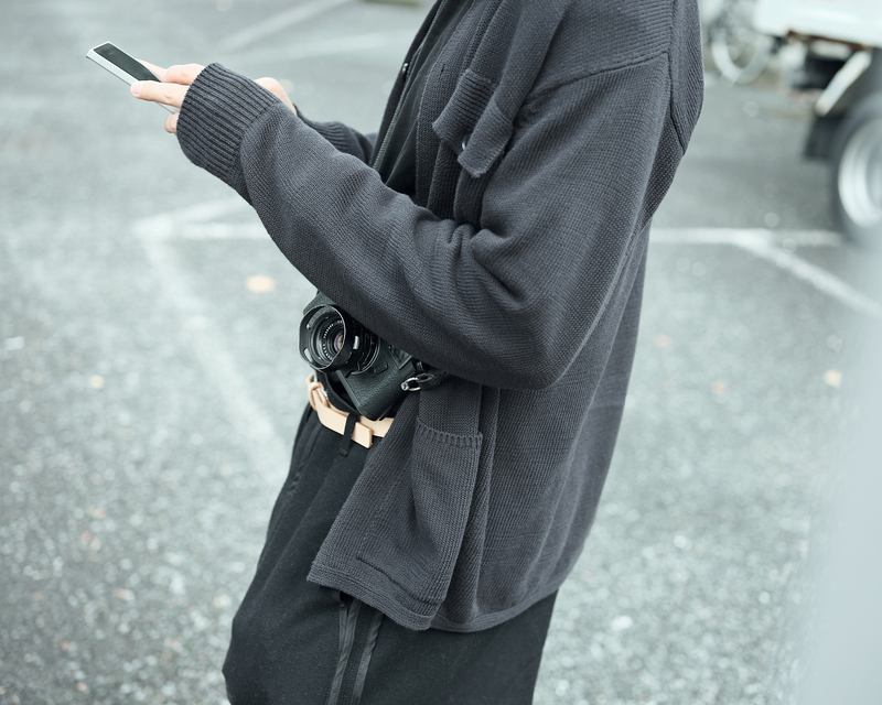 今回街歩きしたのは、嶌村さんご自身がオーナーを務める「same gallery」周辺。生まれ育った場所の近くでなじみが深いエリアだそう