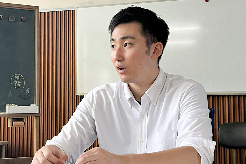 文化祭実行委員会担当教諭の山田優樹さん