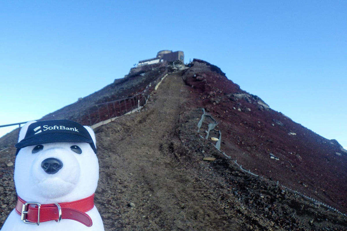 富士山頂の通信がさらに進化! 5G SAで、もっと快適につながる登山へ
