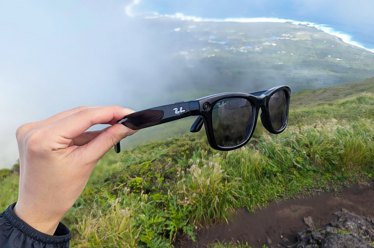 「撮る・調べる」が “メガネ” ひとつで。多機能AIグラス「Ray-Ban Meta」の有能ぶりを八丈島旅行で体験