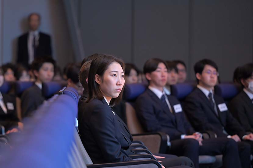 AI革命の同志として歩み出す。約950人がソフトバンクグループの一員に判