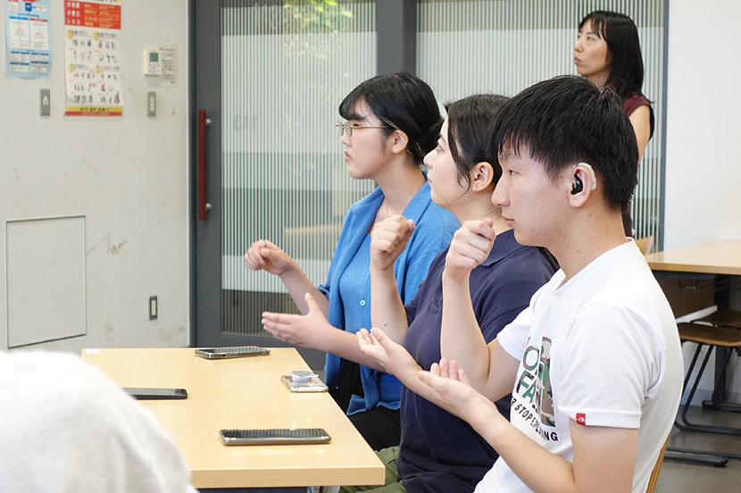 「手話辞典」アプリを体験、あったらいいなと思う学習機能は?