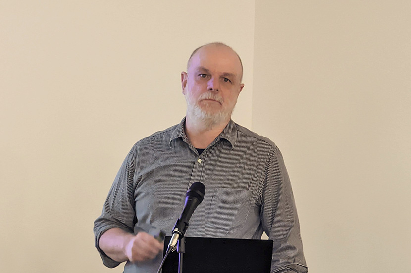 慶應義塾大学 環境情報学部 教授 ロドニー バンミーター氏