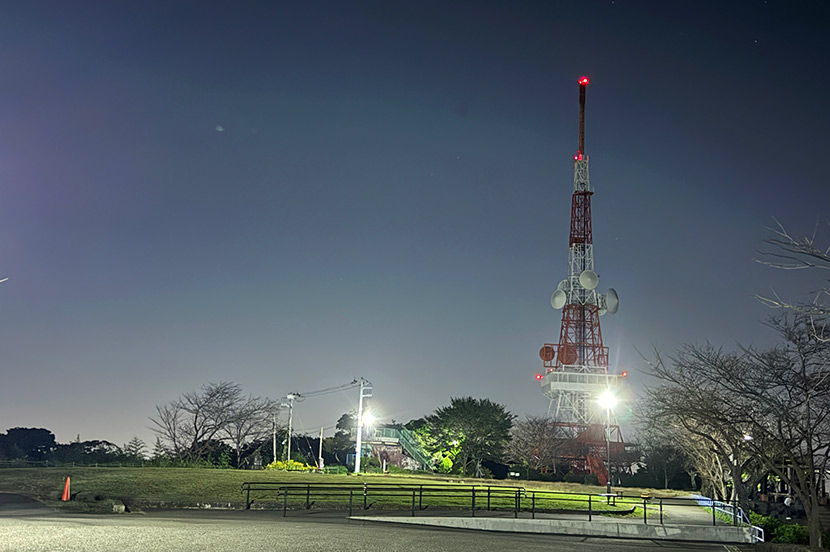 露出補正の写真例③ 湘南平の展望台