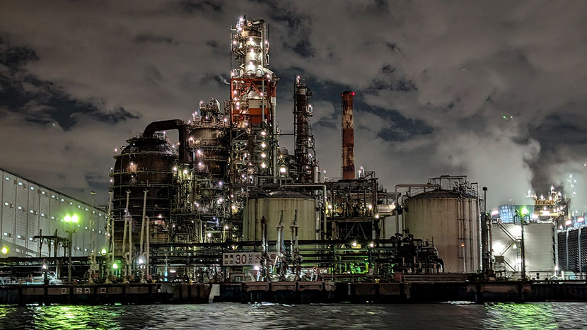 露出補正の写真例④ 工場夜景