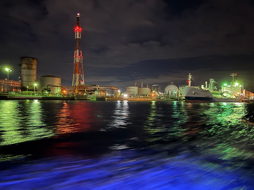 露出補正の写真例④ 工場夜景
