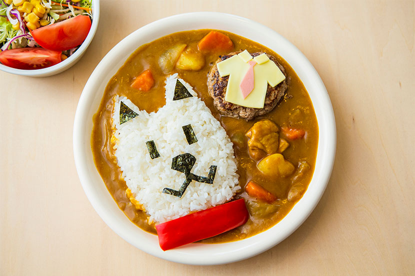次はカレーを盛りつけていこう！
