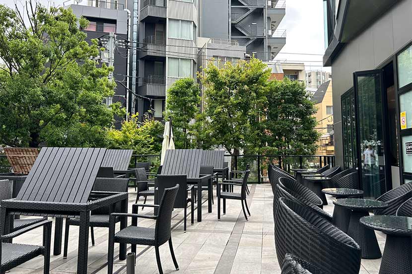 都会のオアシスで食す、贅沢なフルーツサンド