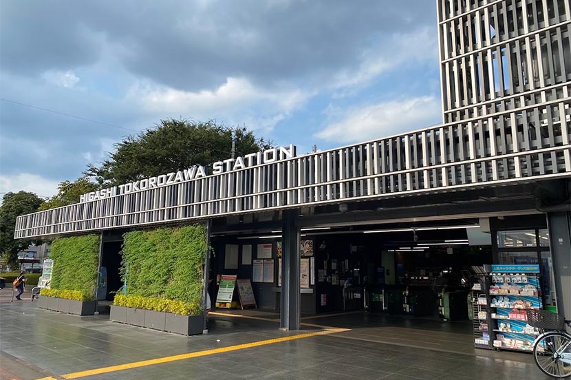 ④ 日本初の光る“LED”マンホールふた_KADOKAWAのアニメ作品がモチーフに(埼玉県東所沢)