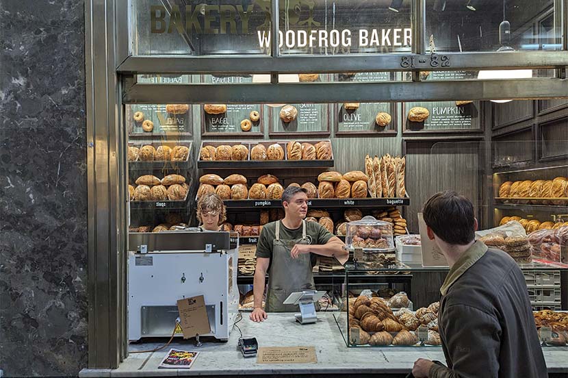 まずはメルボルンの市内散策! 歴史あるマーケットでは世界を旅している気分に