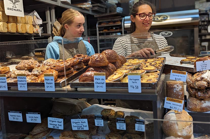 まずはメルボルンの市内散策! 歴史あるマーケットでは世界を旅している気分に