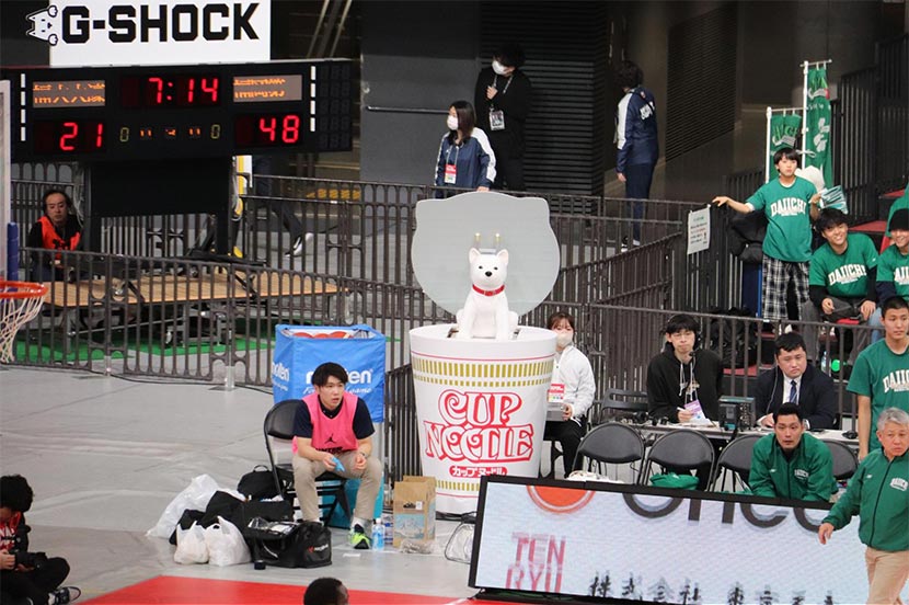 高校バスケ日本一を賭けた熱いバトルに、観客も声援!