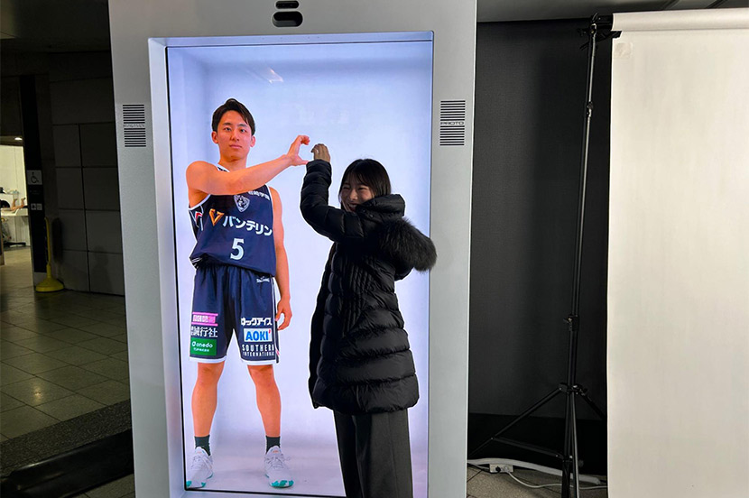 河村選手が会場に! 2Dホログラムと撮影ができるフォトブース体験も