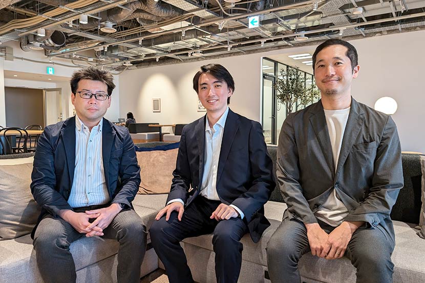 ソフトバンク株式会社 法人統括 デジタルトランスフォーメーション本部 今川 貴博(左)、パシフィックコンサルタンツ株式会社 陳野 由さん(中央)、札本 太一さん(右)