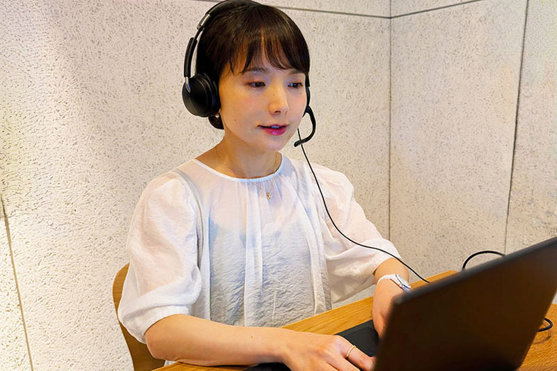 社会問題化するカスハラへの対策。東京大学と取り組む威圧的な電話音声をAIで抑制する技術開発