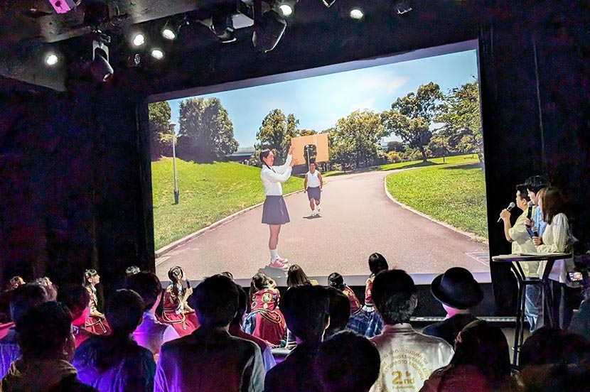 2Dが3Dになる「トビデル」を初めて見てみた！