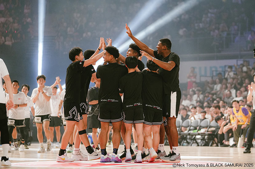 最終日には選抜されたメンバーがプロさながらの環境で試合