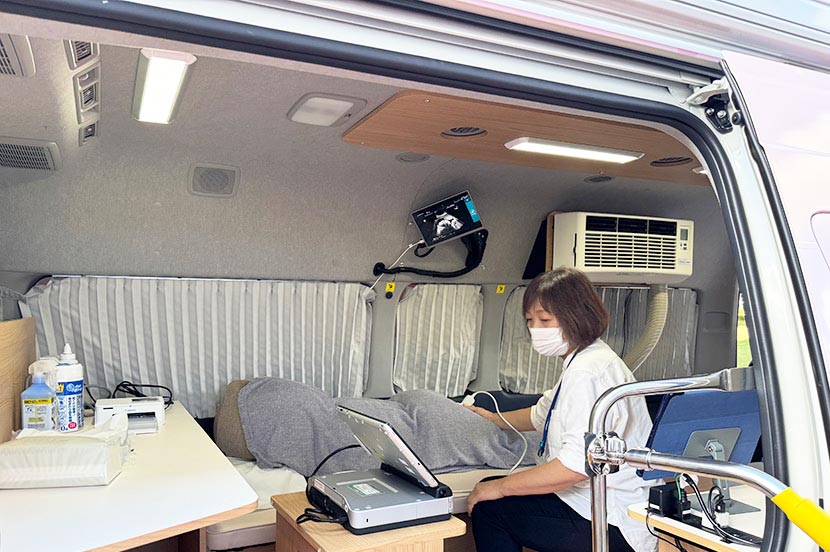 オンライン妊産婦検診サービスの需要が高まり、専用車両の必要性を実感