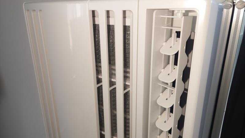 ウィンドウエアコンは冷えない？5.4畳で使った僕の体験談と電気代も大